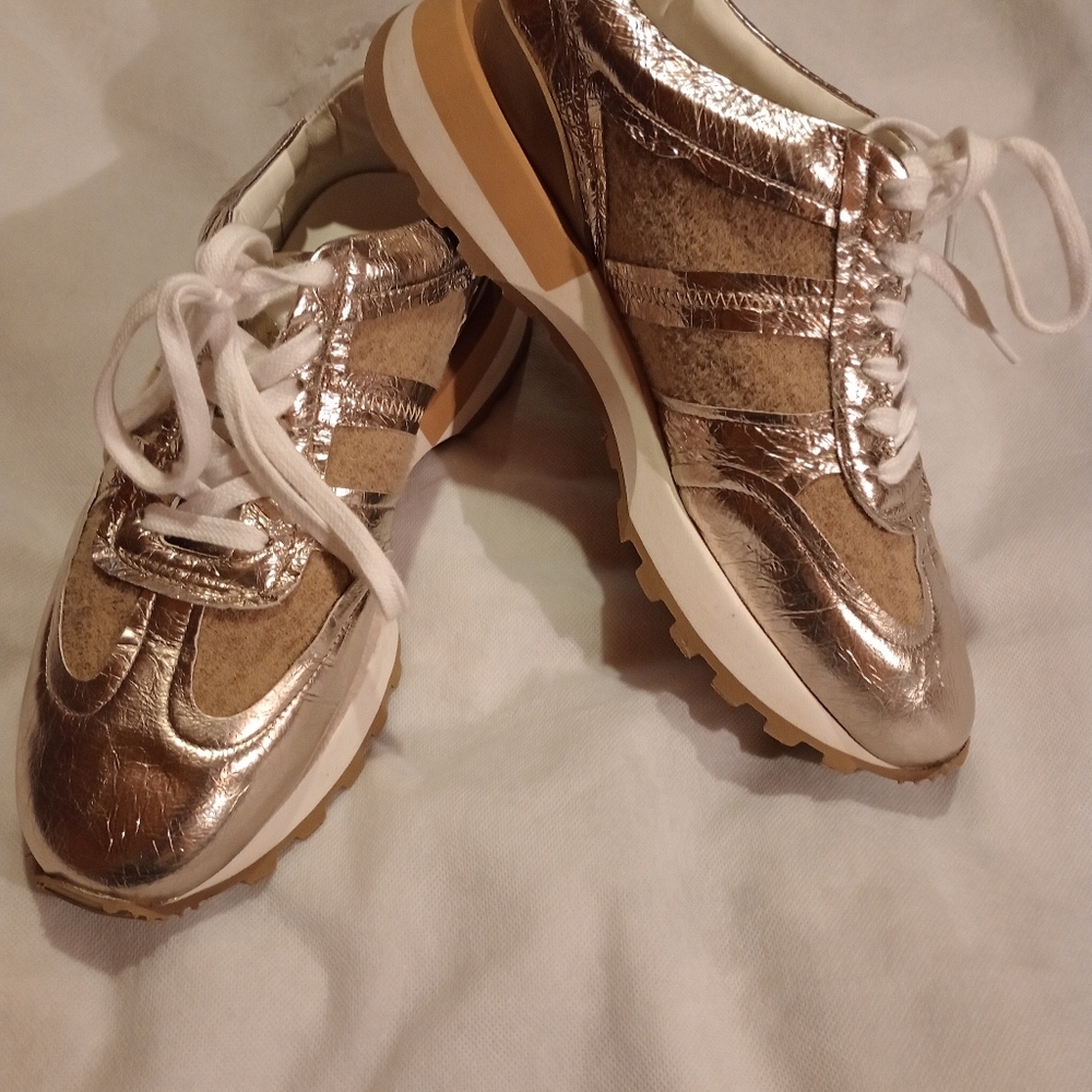 Women's Now Sneakers